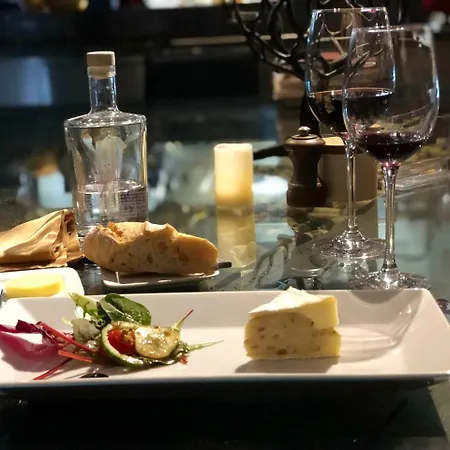 Le 3* Saint-Hubert